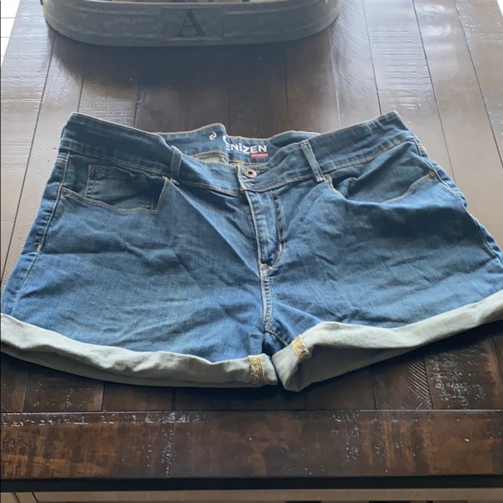 Denizen from Levi’s Jean women’s shorts